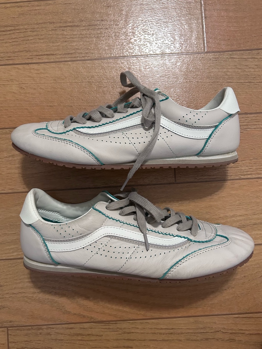 Vans Super Lowpro Shoe in Taupe Mist/Sea Green
